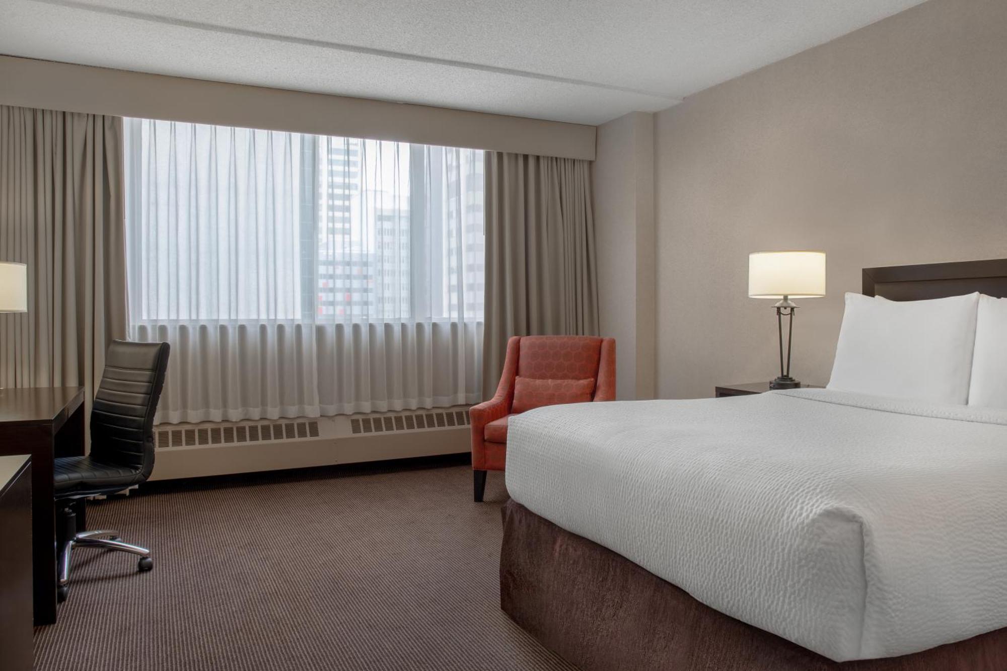Ramada Plaza By Wyndham Calgary Downtown Hotel Kültér fotó